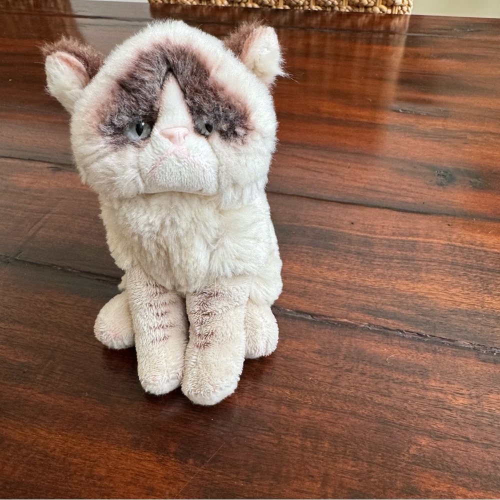 Gund Plush Grumpy Cat Stuffed Animal Toy White Brown 6"